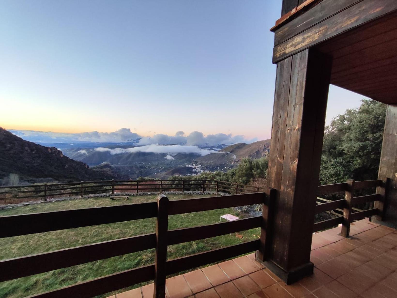 Refugio Del Aguila "Casa Diaman" Pensionat Guejar Sierra Exteriör bild